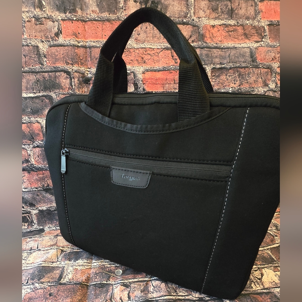 Targus Black Laptop Bag Slipskin 14 In